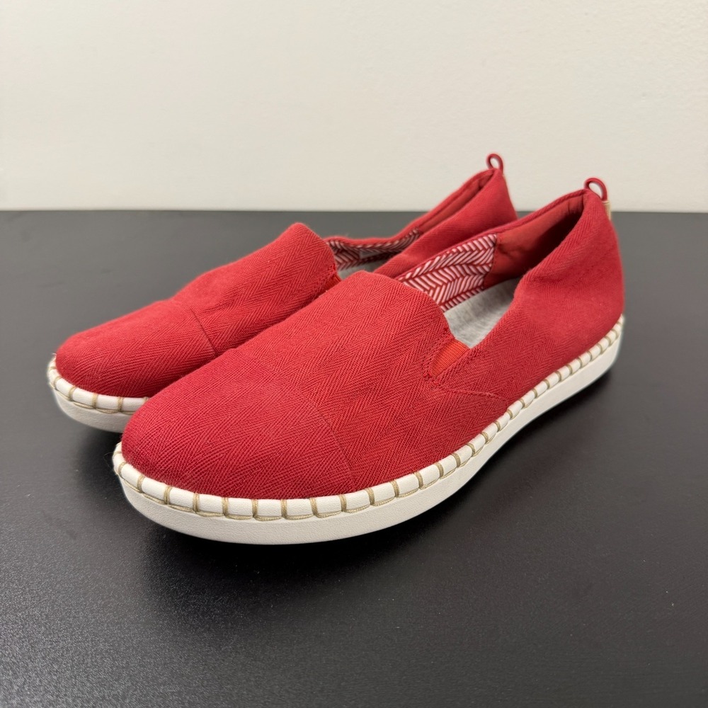 Clarks Cloudsteppers Shoes Women's 10M Red Step Glow Slip-On Comfortable Comfort